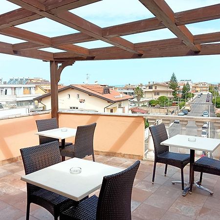 Hotel Riviera Fiumicino Bagian luar foto