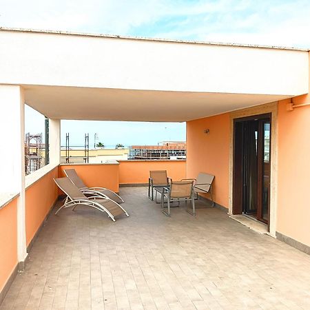 Hotel Riviera Fiumicino Bagian luar foto