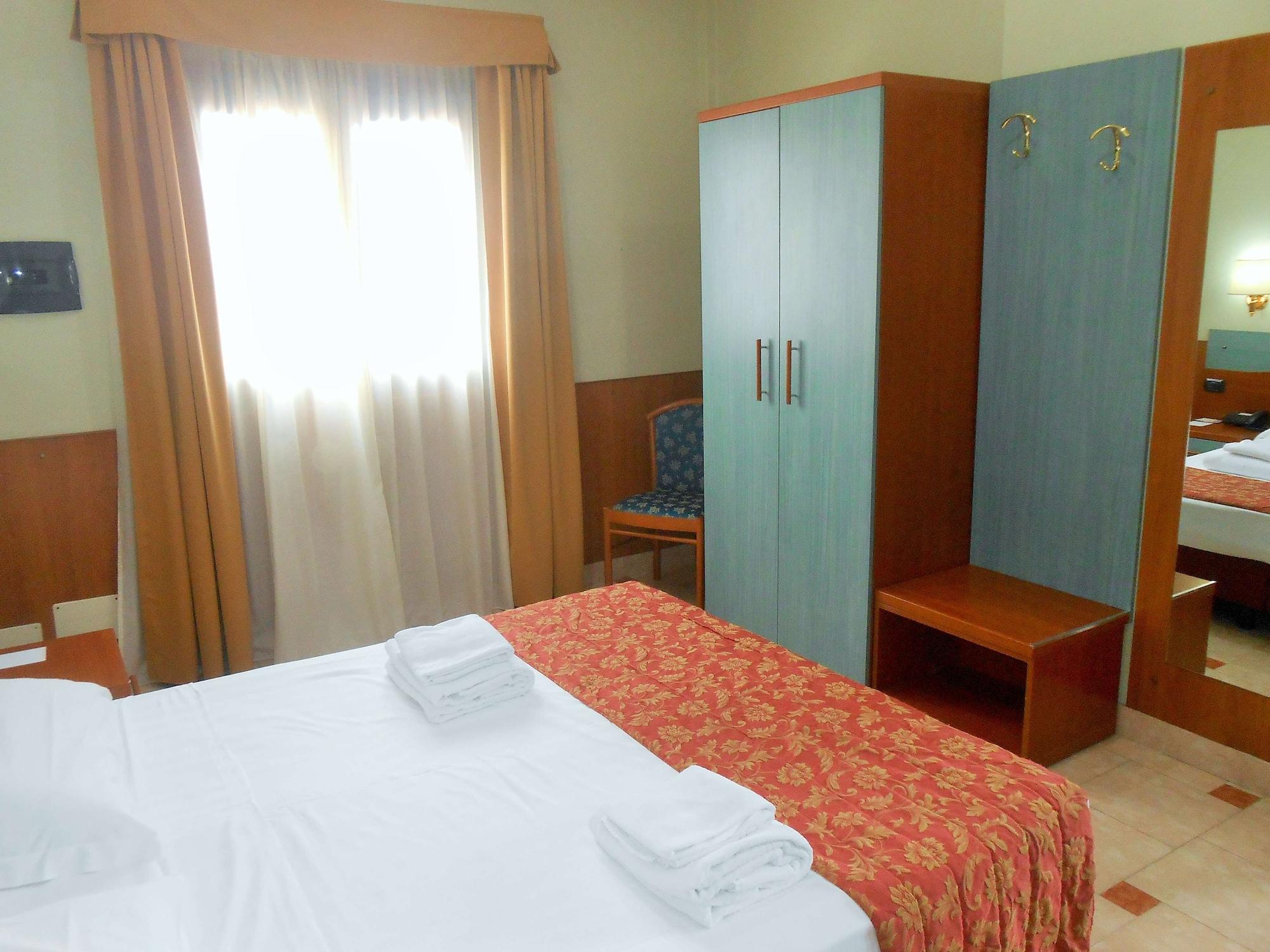 Hotel Riviera Fiumicino Bagian luar foto