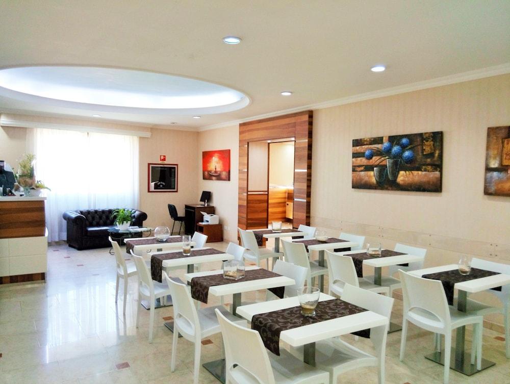 Hotel Riviera Fiumicino Bagian luar foto