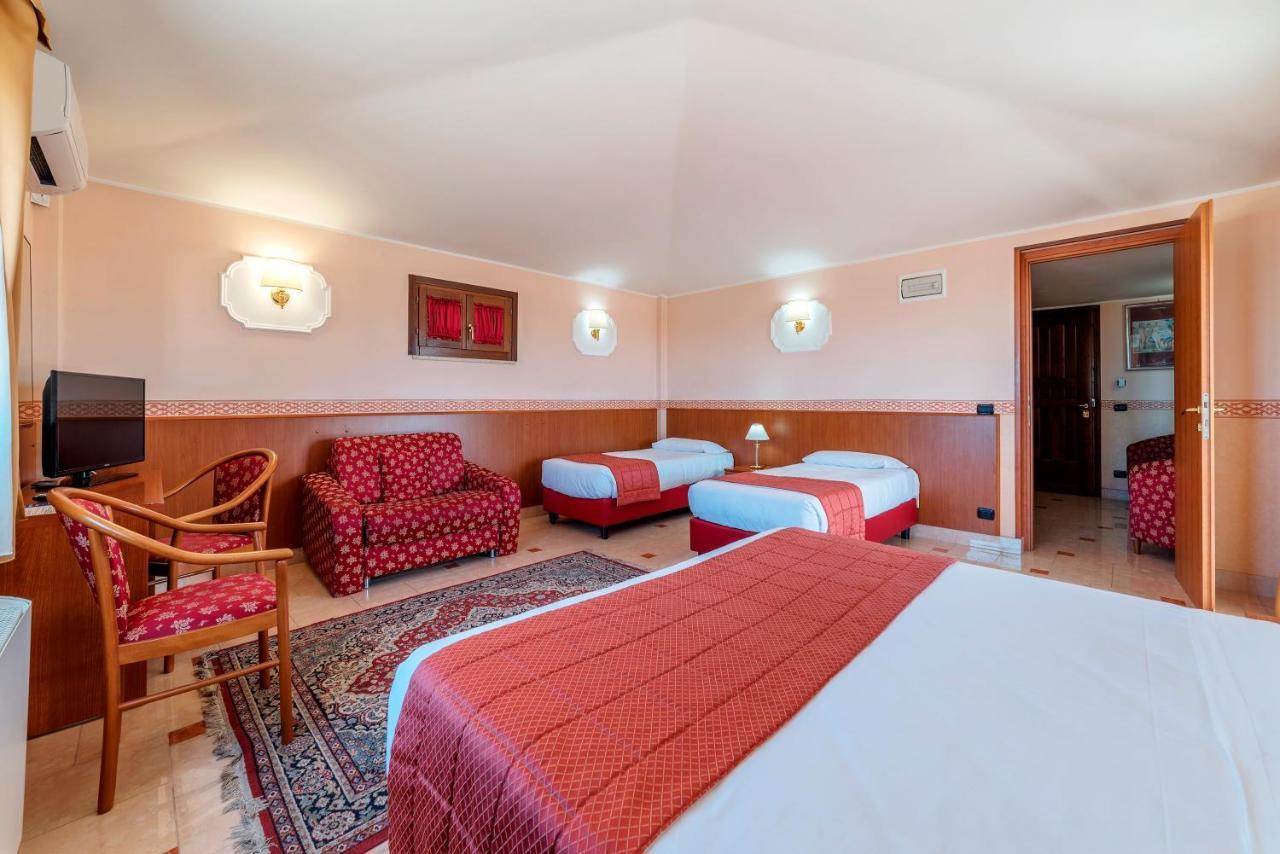 Hotel Riviera Fiumicino Bagian luar foto
