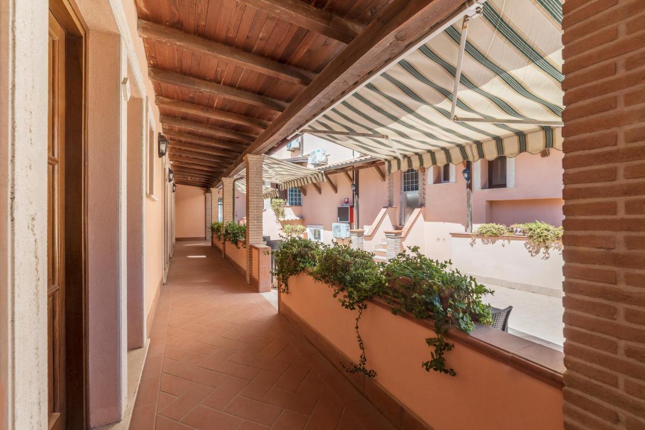 Hotel Riviera Fiumicino Bagian luar foto