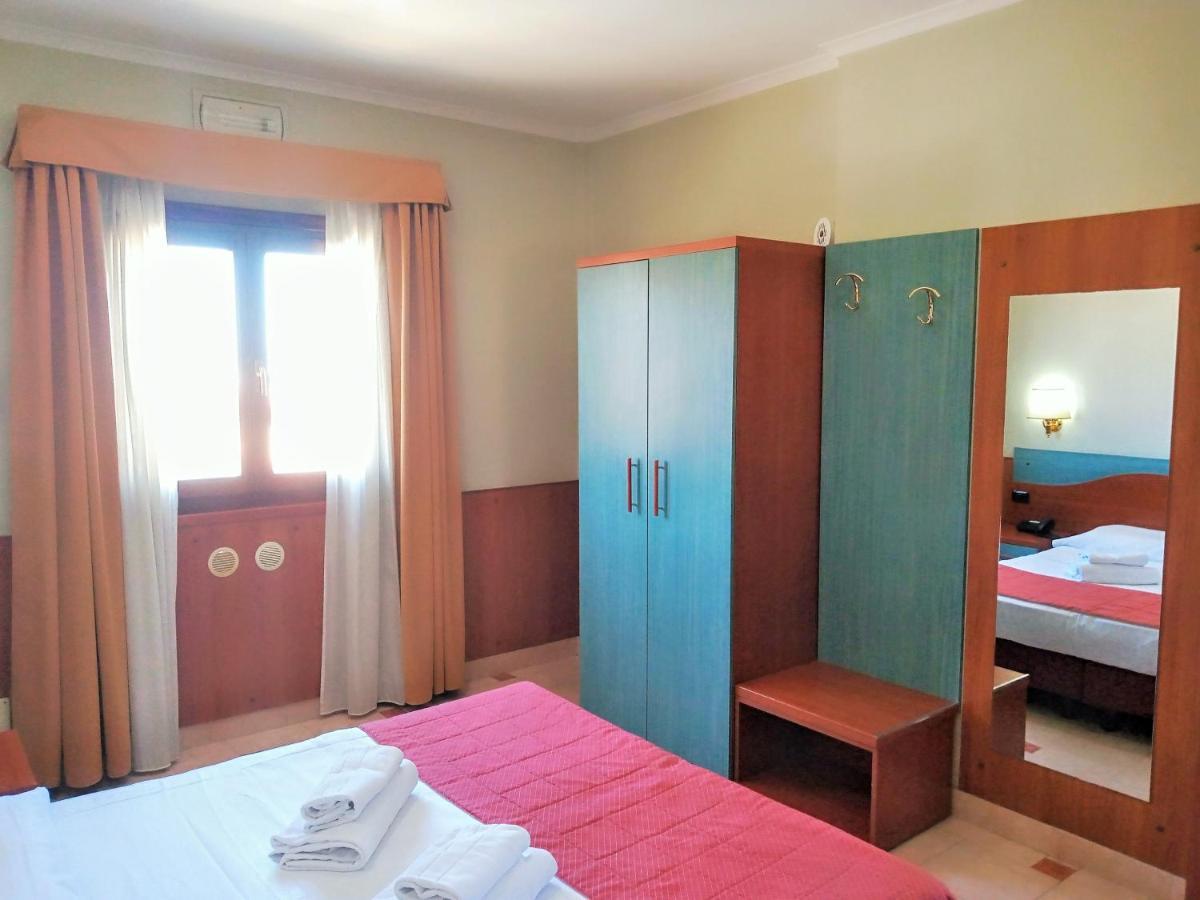 Hotel Riviera Fiumicino Bagian luar foto