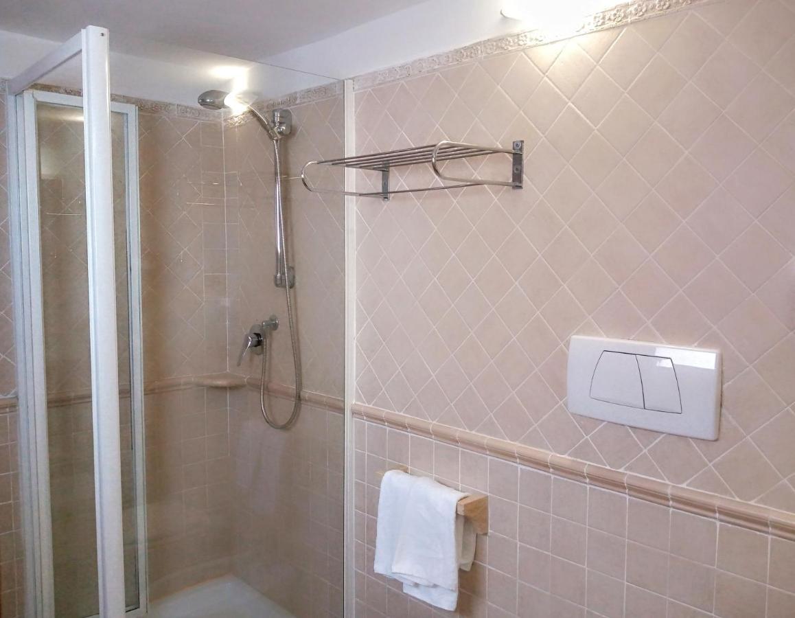 Hotel Riviera Fiumicino Bagian luar foto