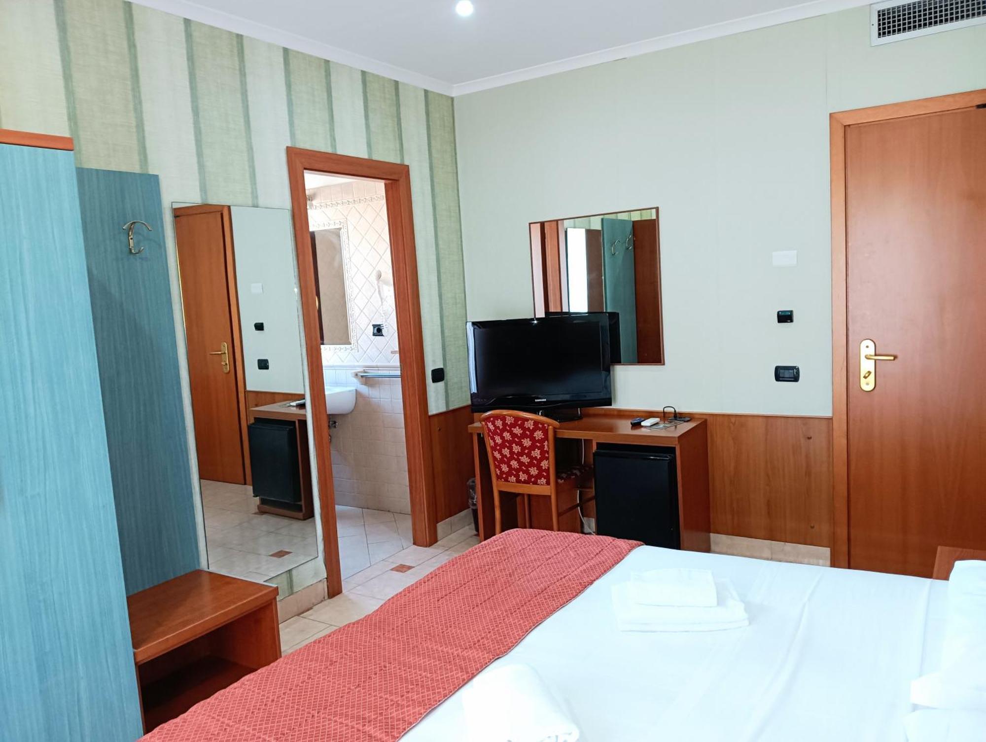 Hotel Riviera Fiumicino Bagian luar foto